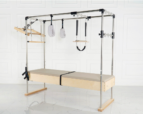 ピラティスマシン　キャデラック　タワー ピラティスマシン「キャデラック（タワー）」の特徴や効果を紹介！